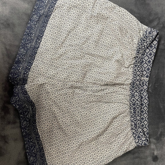 American Eagle shorts - Picture 3 of 4